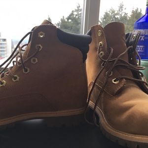 TIMBERLAND WATERPROOF BOOTS (worn twice!)